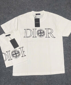 Áo phông nam nữ Dior mang phong cách tối giản, hiện đại và dễ phối đồ. Sản phẩm được làm từ cotton cao cấp, mềm mại, thoáng mát, form chuẩn phù hợp nhiều dáng người.